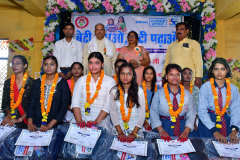 anushka-trust-4